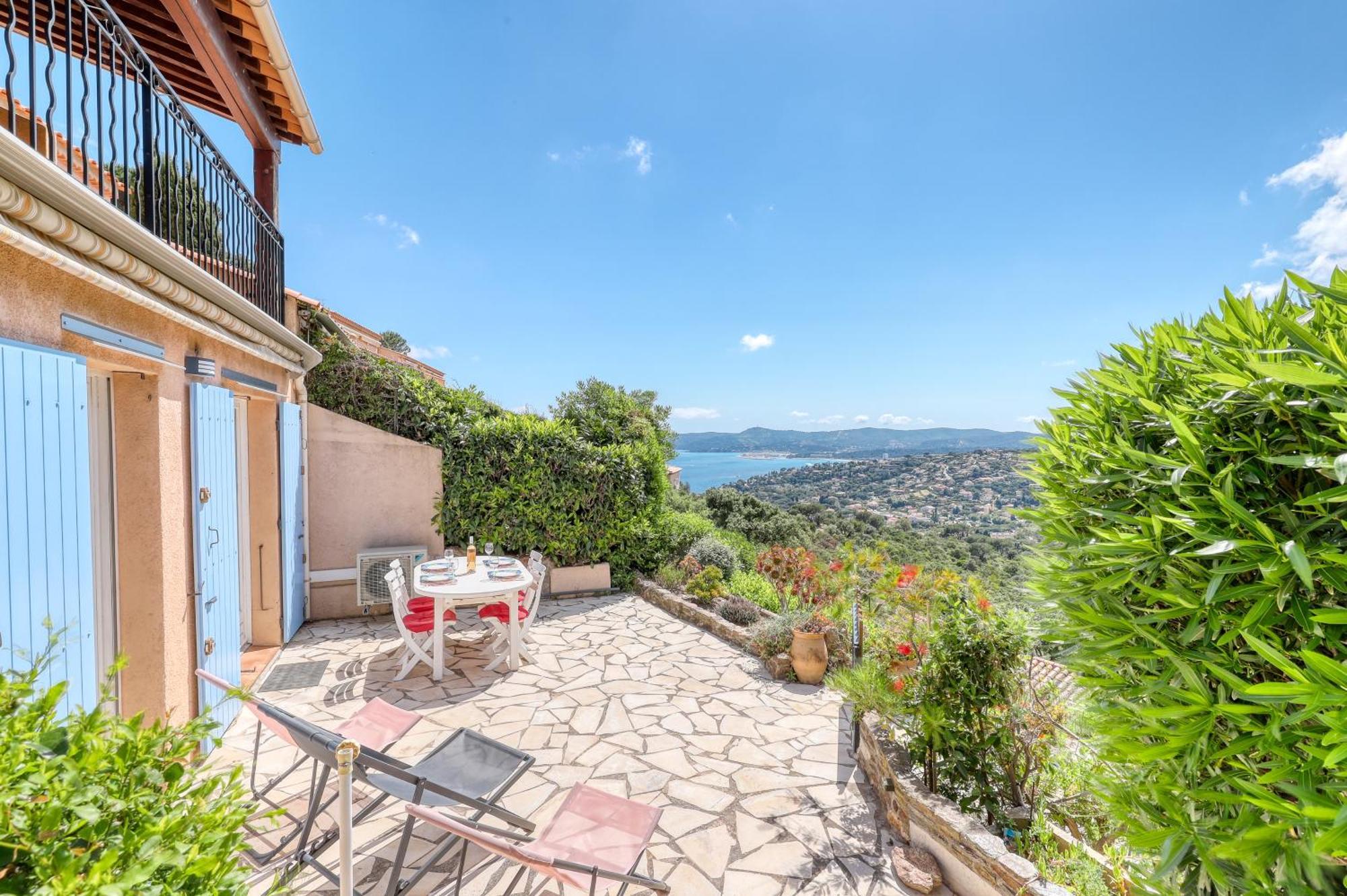 Exceptional View In Saint-Clair For 4 People Apartment Le Lavandou Luaran gambar