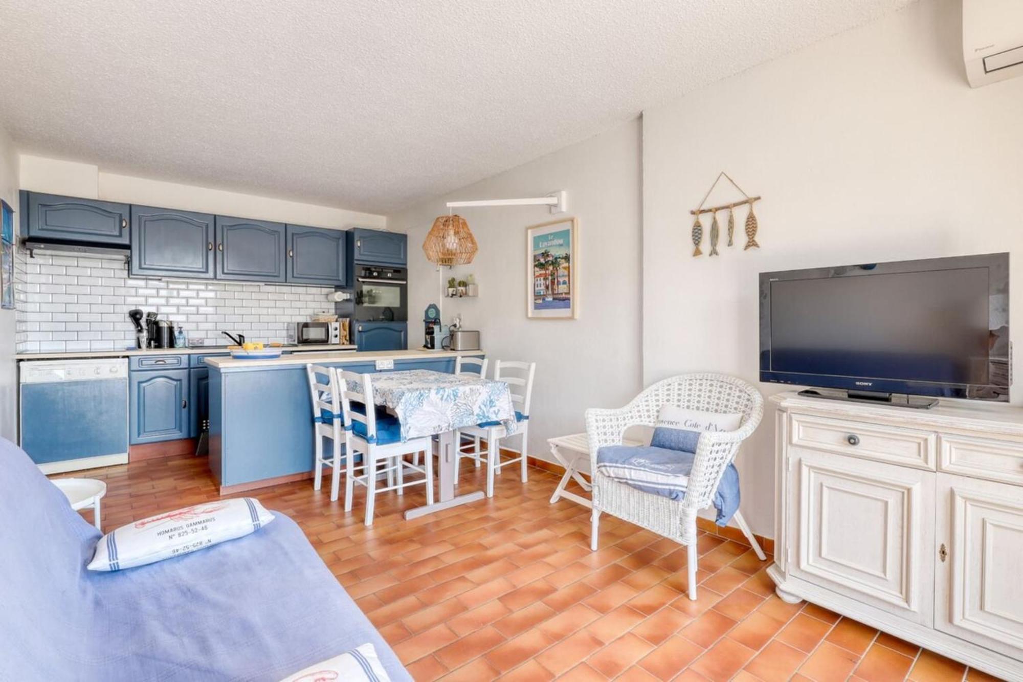 Exceptional View In Saint-Clair For 4 People Apartment Le Lavandou Luaran gambar